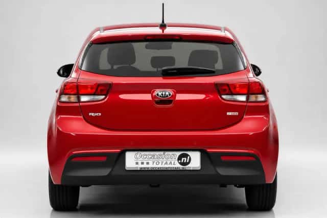 Kia Rio (2018) thumbnail 5