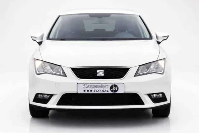 SEAT Leon (2016) thumbnail 2