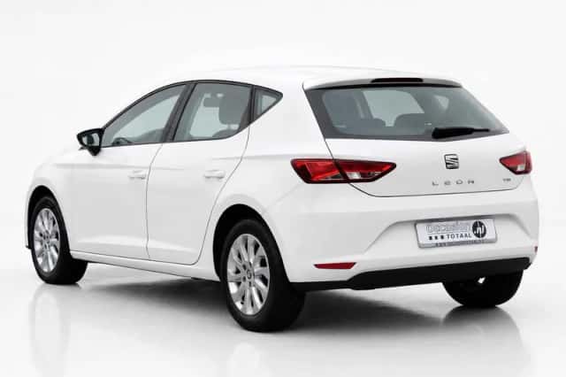 SEAT Leon (2016) thumbnail 4