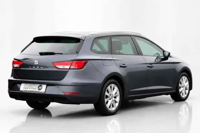 SEAT Leon (2018) thumbnail 6