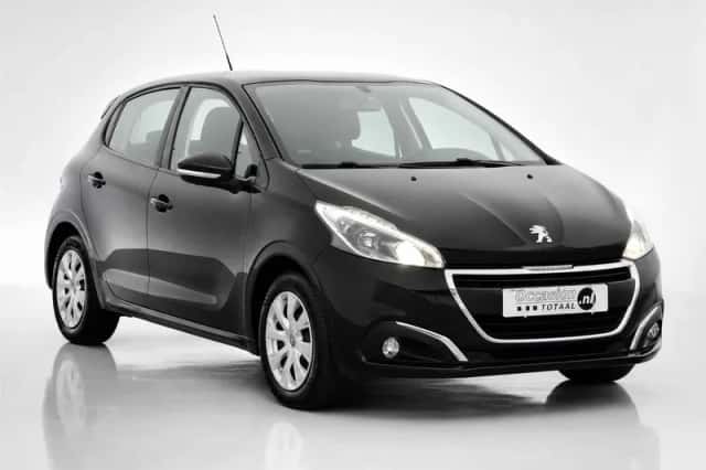 Peugeot 208 (2018) thumbnail 3