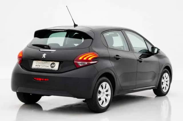 Peugeot 208 (2018) thumbnail 6