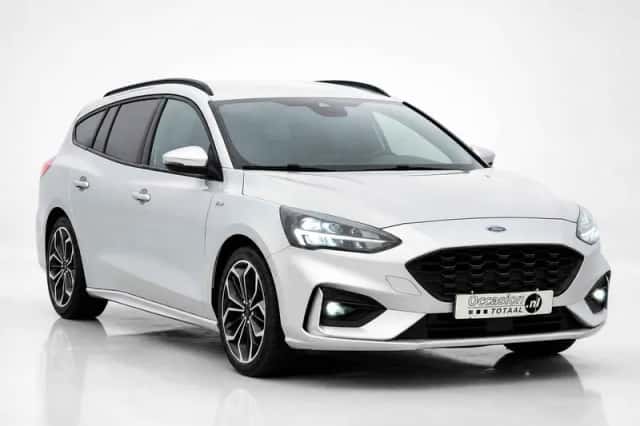 Ford Focus (2019) thumbnail 3