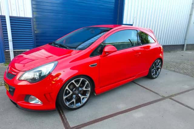 Opel Corsa (2011) thumbnail 2