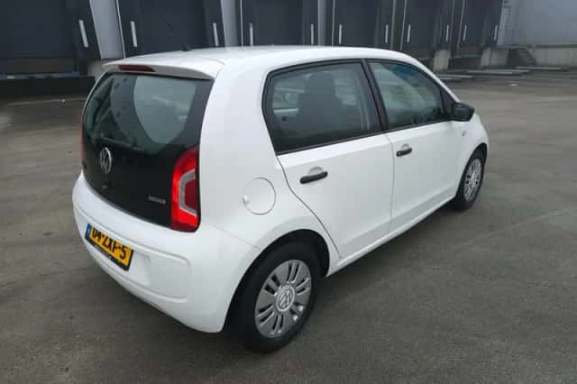Volkswagen Up! (2013) thumbnail 5