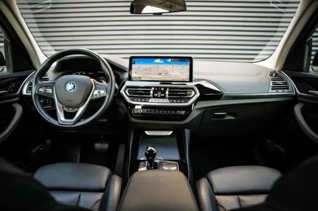 BMW X3 (2024) thumbnail 4