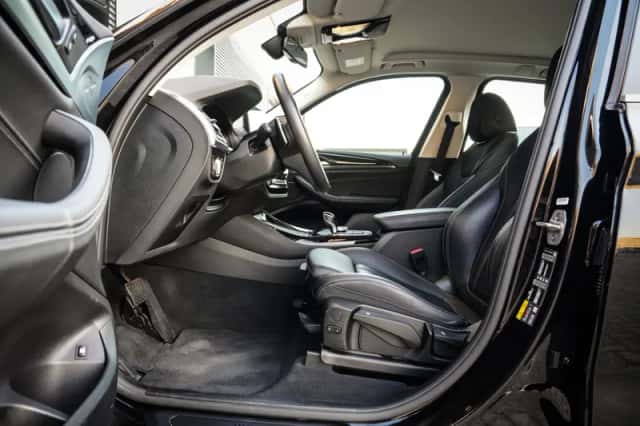 BMW X3 (2024) thumbnail 5
