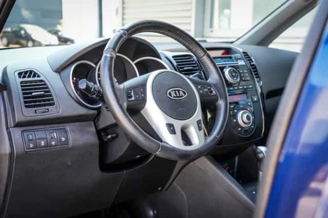 Kia Venga (2010) thumbnail 5