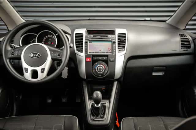 Kia Venga (2011) thumbnail 4