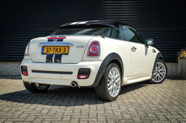 MINI Coupé (2012) thumbnail 3