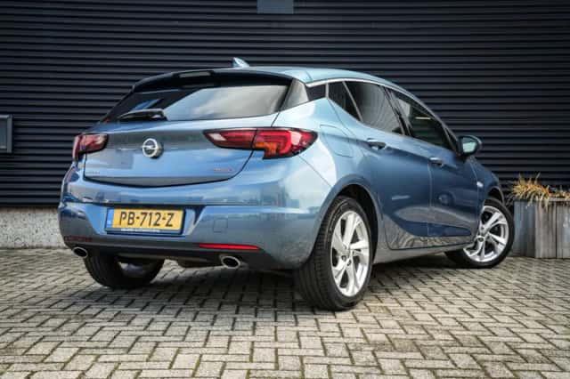 Opel Astra (2017) thumbnail 2