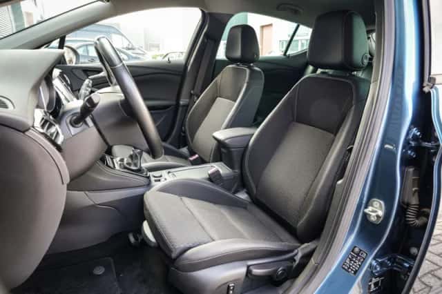 Opel Astra (2017) thumbnail 5