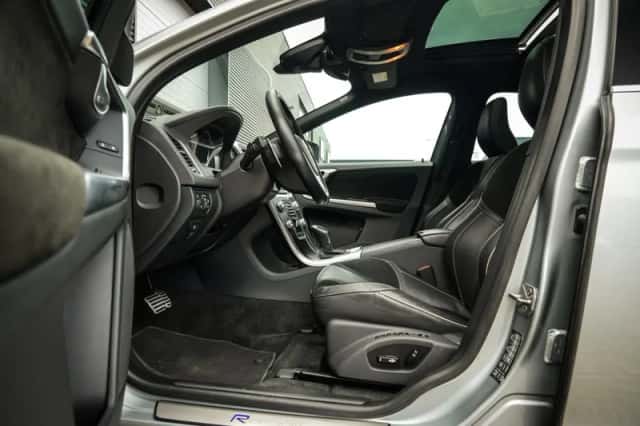 Volvo XC60 (2014) thumbnail 5