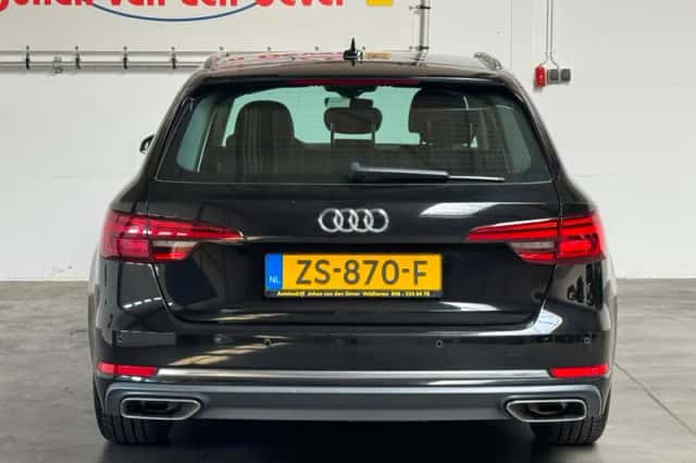 Audi A4 (2019) thumbnail 3