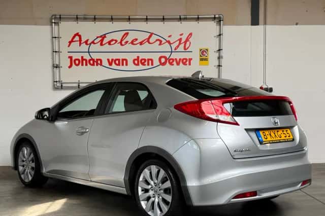 Honda Civic (2013) thumbnail 6