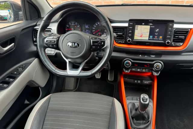 Kia Stonic (2019) thumbnail 6