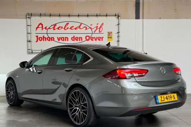 Opel Insignia (2019) thumbnail 3
