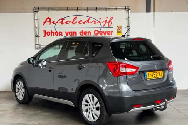 Suzuki S-Cross (2018) thumbnail 6