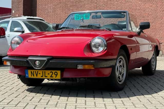Alfa Romeo Spider (1988) thumbnail 3