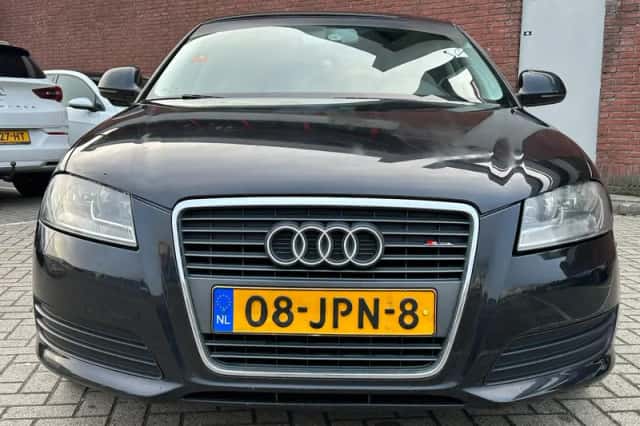 Audi A3 (2009) thumbnail 2
