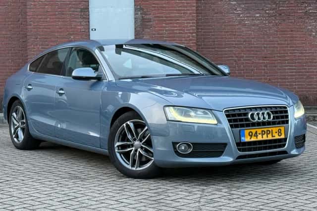 Audi A5 (2011) thumbnail 1