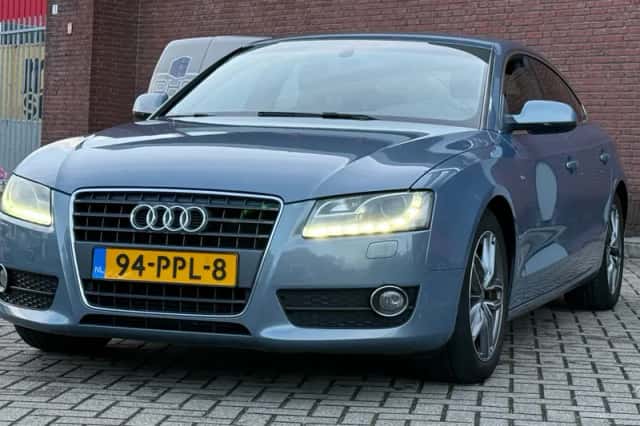 Audi A5 (2011) thumbnail 3