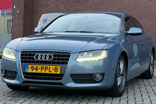 Audi A5 (2011) thumbnail 4