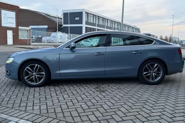 Audi A5 (2011) thumbnail 5