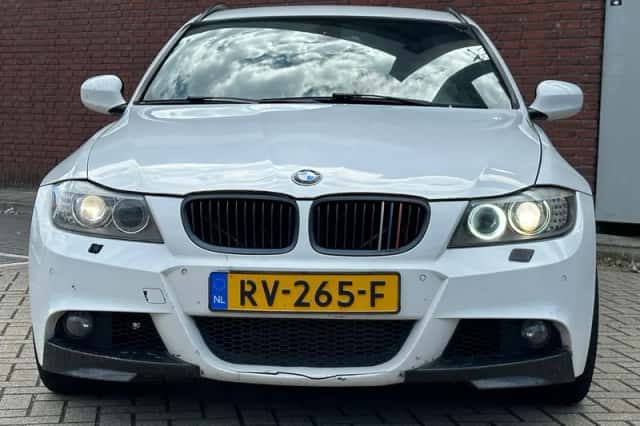 BMW 3-Serie (2011) thumbnail 2