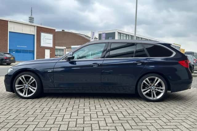 BMW 3-Serie (2013) thumbnail 4
