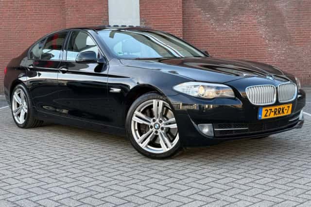 BMW 5-Serie (2011) thumbnail 1