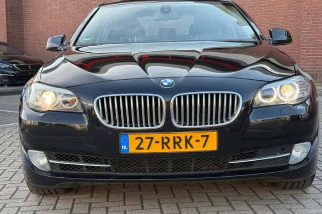 BMW 5-Serie (2011) thumbnail 2