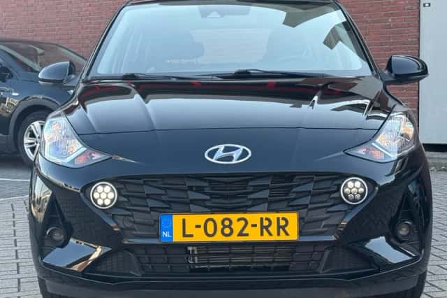 Hyundai i10 (2021) thumbnail 2