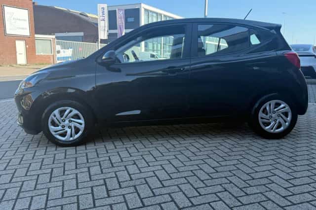 Hyundai i10 (2021) thumbnail 4