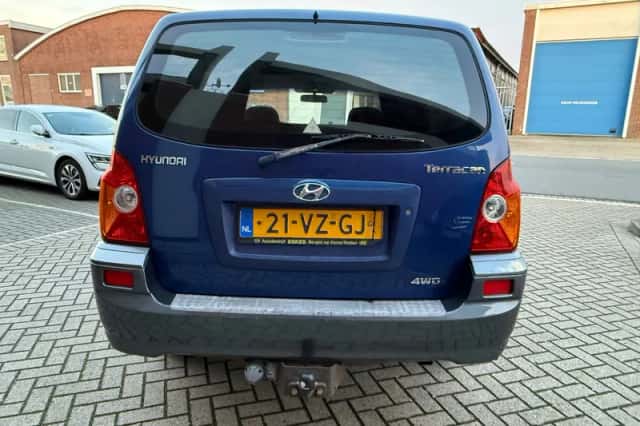 Hyundai Terracan (2002) thumbnail 6