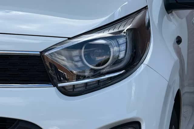 Kia Picanto (2021) thumbnail 4
