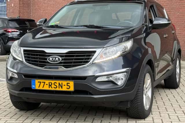 Kia Sportage (2011) thumbnail 3