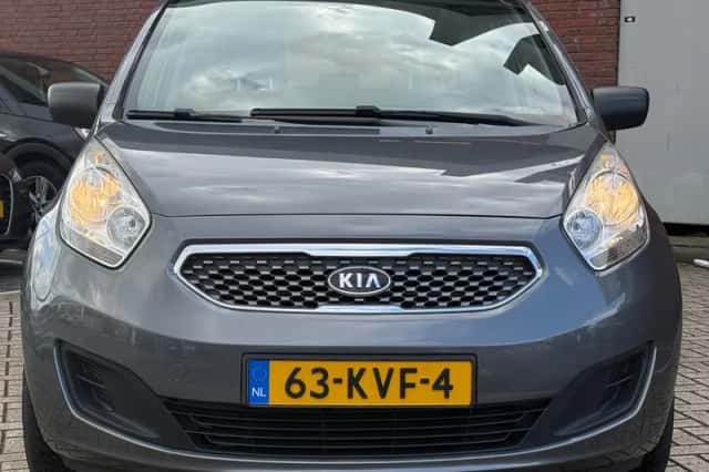 Kia Venga (2010) thumbnail 2