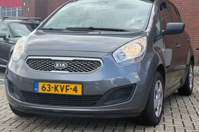 Kia Venga (2010) thumbnail 3