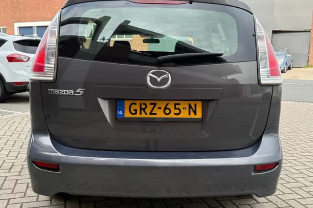 Mazda 5 (2011) thumbnail 6