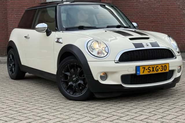 MINI Cooper S (2008) thumbnail 1