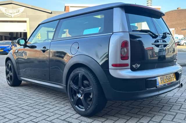 MINI Clubman (2009) thumbnail 5