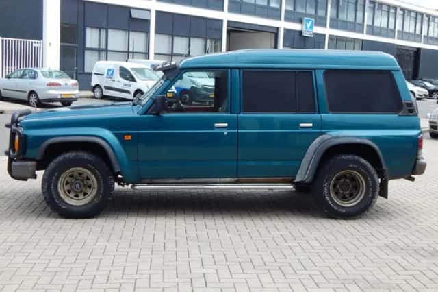 Nissan Patrol GR (1997) thumbnail 4