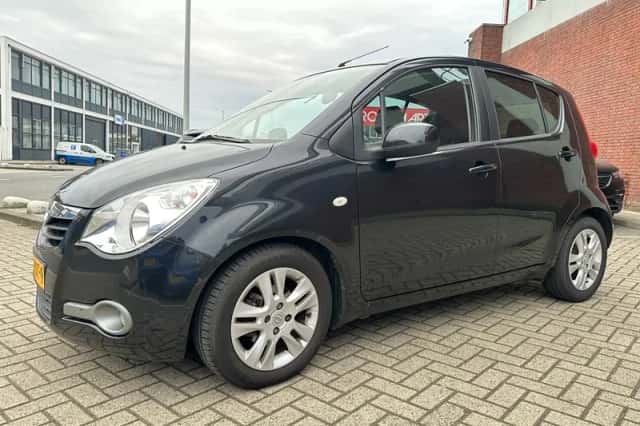 Opel Agila (2011) thumbnail 3