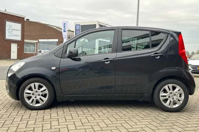 Opel Agila (2011) thumbnail 4
