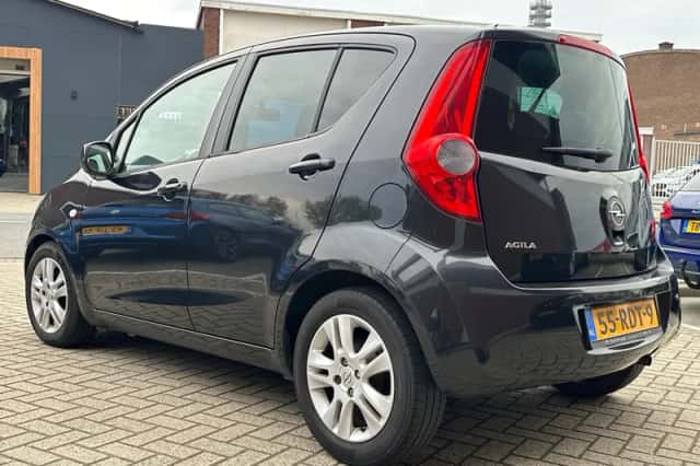 Opel Agila (2011) thumbnail 5