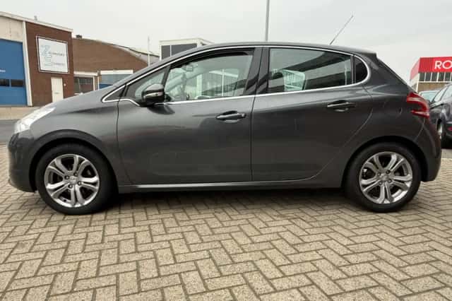 Peugeot 208 (2013) thumbnail 4