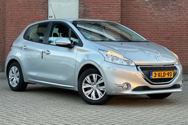 Peugeot 208 (2014) thumbnail 1