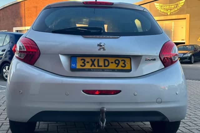 Peugeot 208 (2014) thumbnail 6