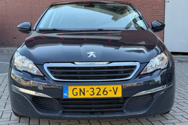 Peugeot 308 (2015) thumbnail 2